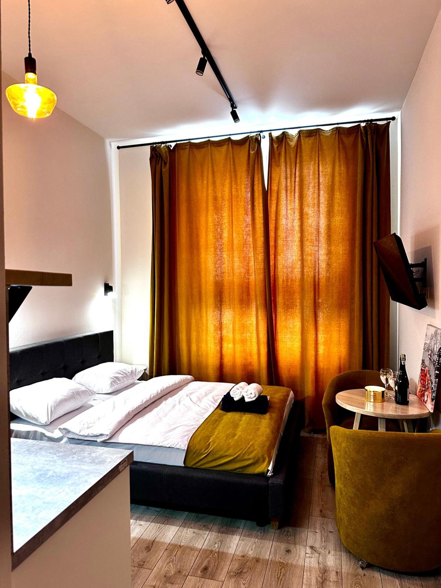 Hotel Gallery 21 Lviv Kültér fotó