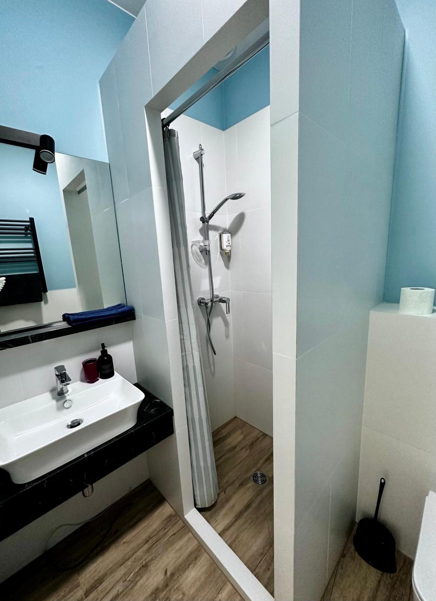 Hotel Gallery 21 Lviv Kültér fotó